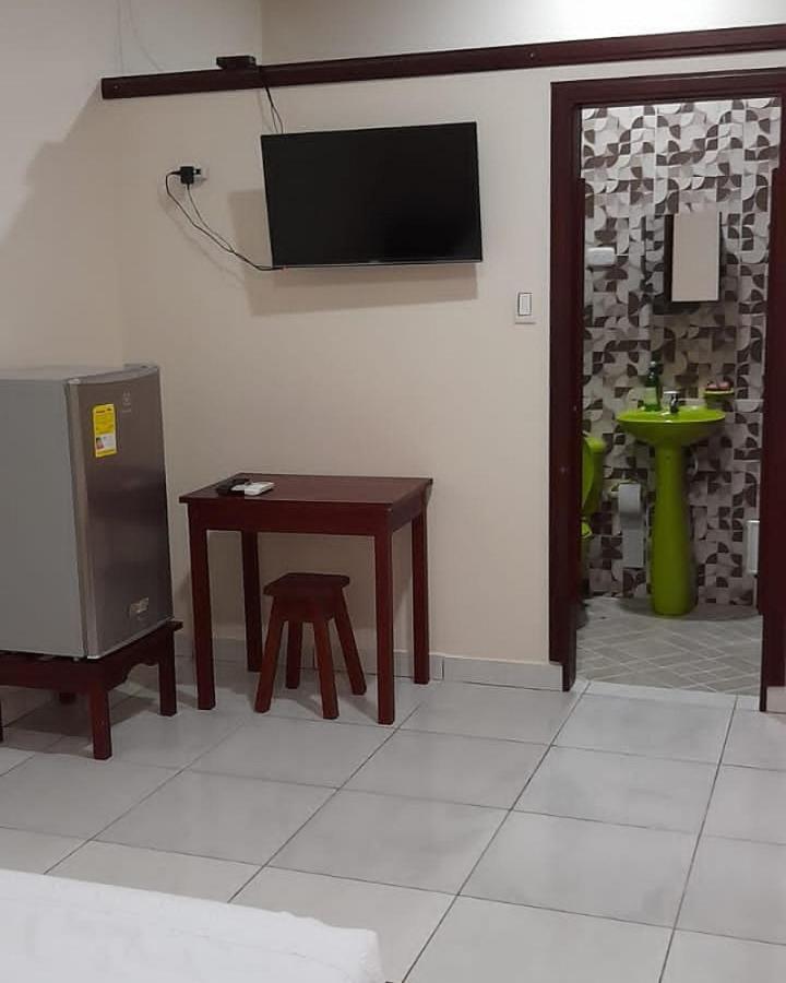 Wikungo Hotel Puerto Nariño Екстериор снимка