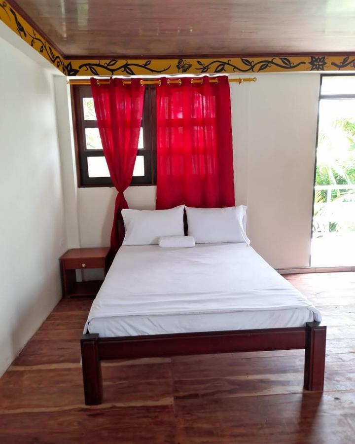 Wikungo Hotel Puerto Nariño Екстериор снимка